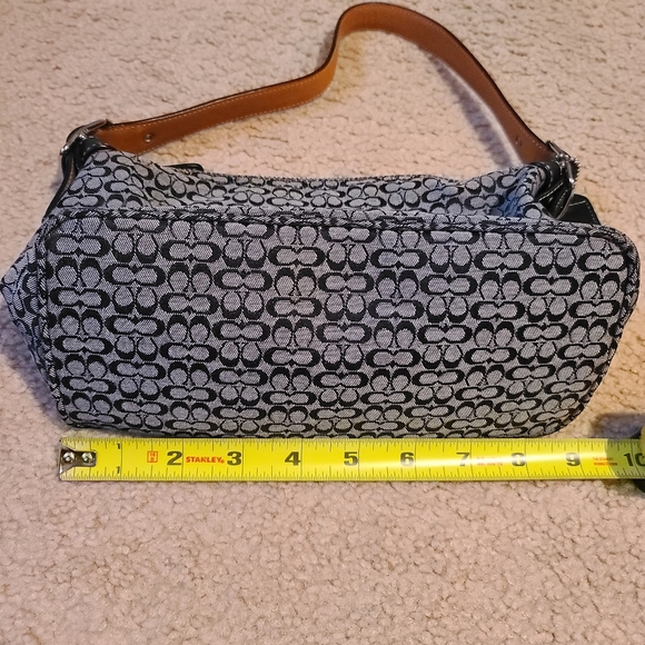 Coach - Picture 8 of 13